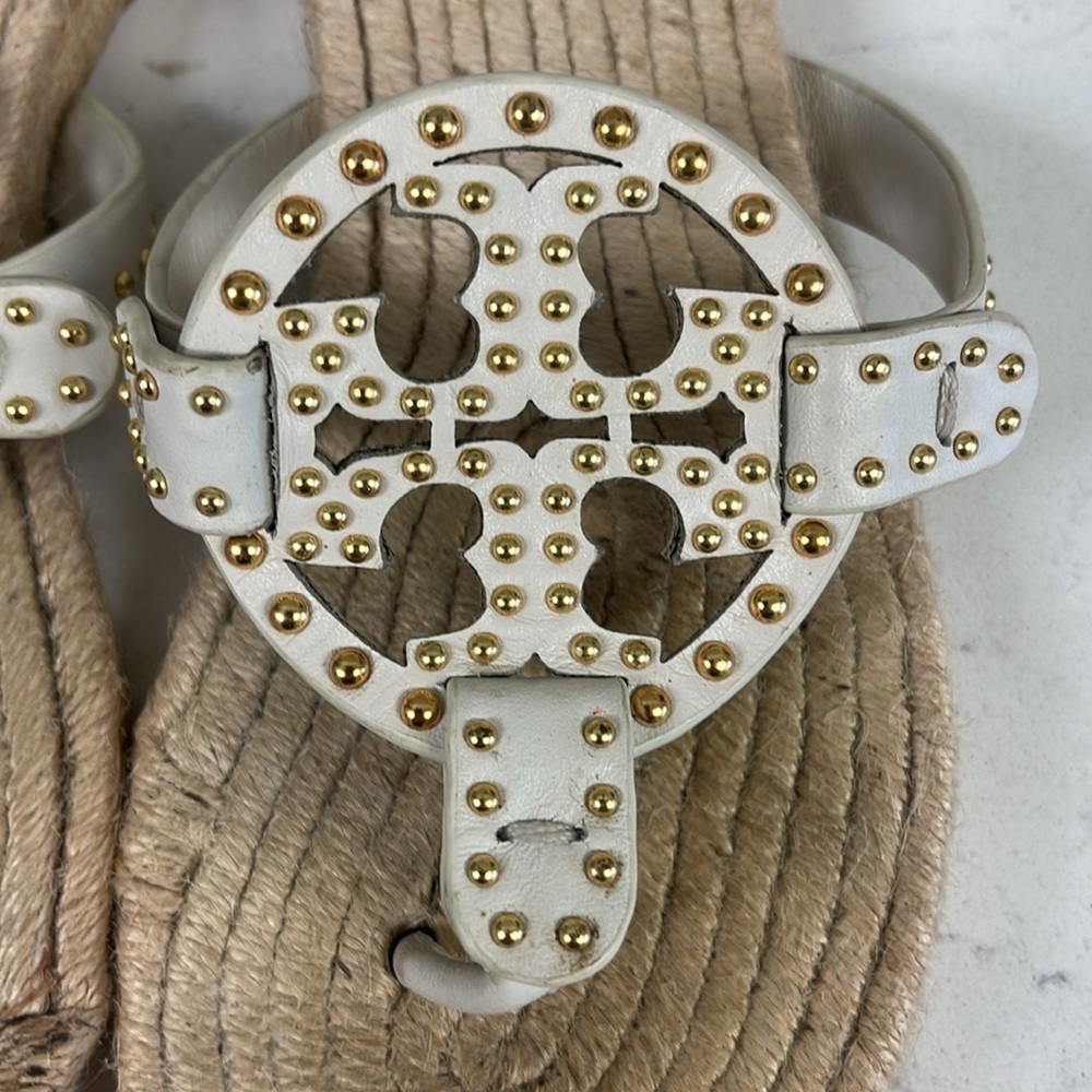 34# Tory Burch White and Gold Sandals - Picture 8 of 15